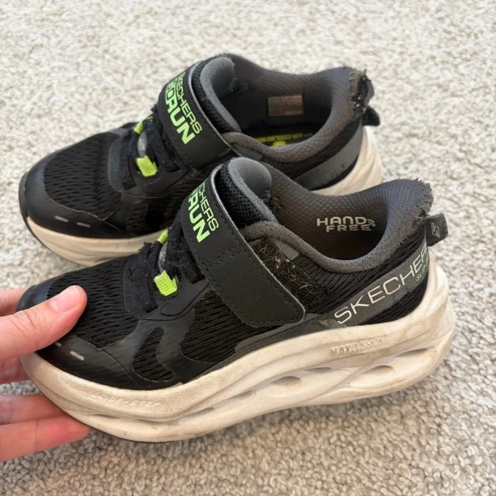 Skechers Kids Go Run Shoes Boys 10.5 Black Green Slip In Hands Free Sneakers